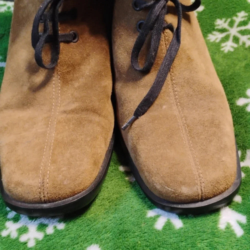 Brown Suede Fur-Lined Boots - Picture 7 of 8